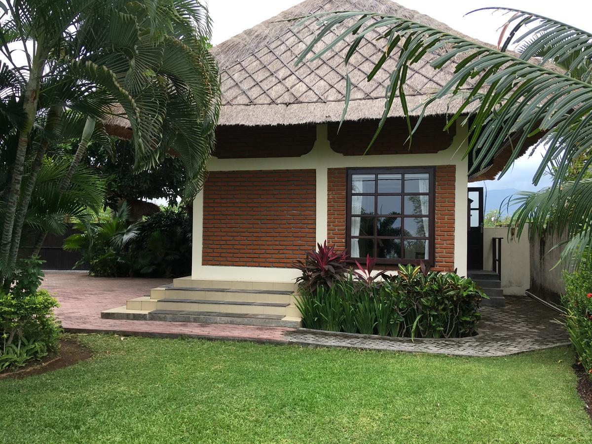 Villa Pelangi Bali Seririt  Buitenkant foto