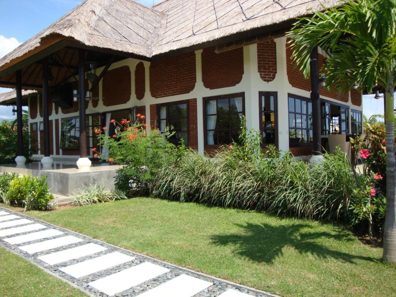 Villa Pelangi Bali Seririt  Buitenkant foto